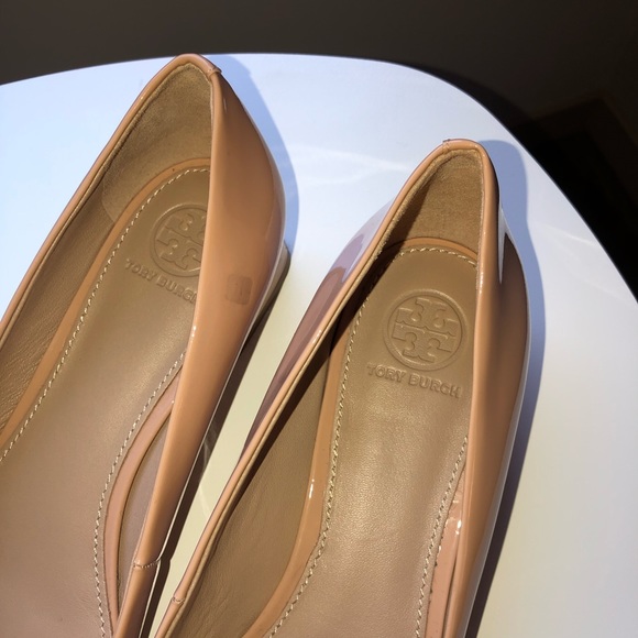NEW!! Tory Burch Twiggie Flats in Light Oak - Picture 5 of 7